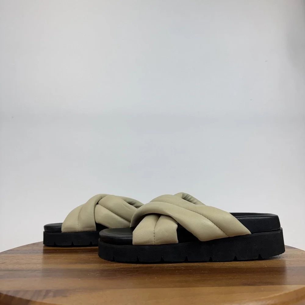 Womens Seychelles Driving Force‎ Ivory Leather Crisscross Platform Slides Size 6